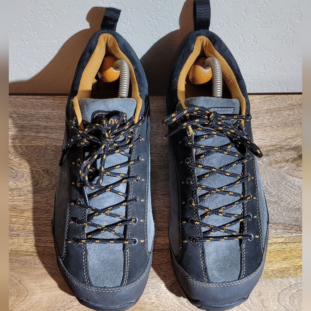 Anhu women's size 8.5 leather trail shoes
